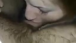 Svrsavanje u u grlio (blowjob)